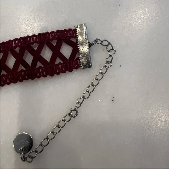 Red Burgundy Velvet Lace Choker Necklace - Picture 2 of 3